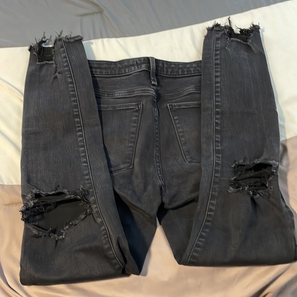 Abercrombie and Fitch high-rise super skinny ankle black jeans, size 4 - Picture 4 of 4